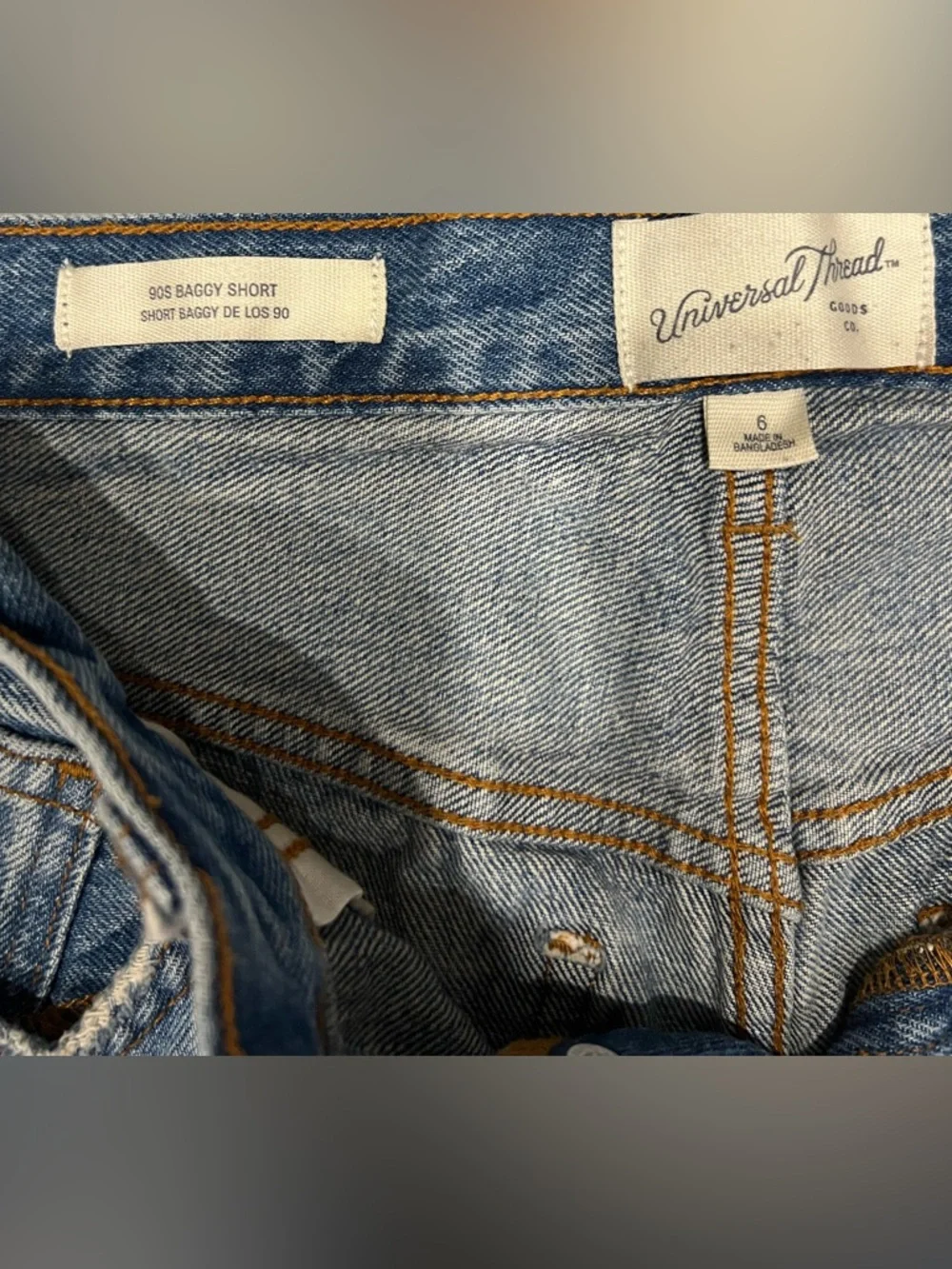 Universal Thread Women’s Mid-Rise 90’s Baggy Denim Shorts - Blue